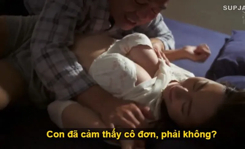 Nhìn con trai mải mê lao đầu vào việc khiến con dâu lẻ loi cô quạnh, bố chồng liều lĩnh đè ra nắc con dâu.